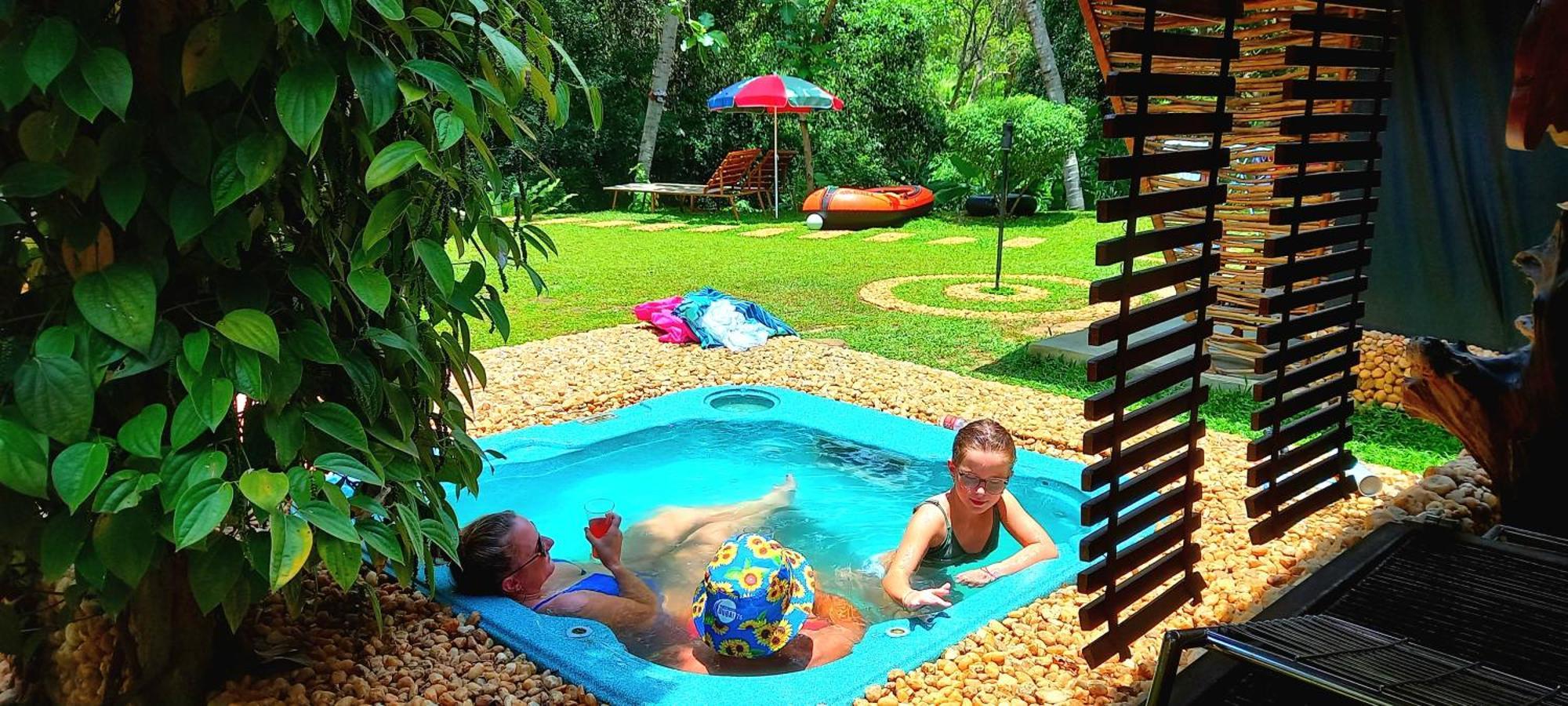 Atha Safari Resort & Riverside Camping อุดาวาลาเว ภายนอก รูปภาพ