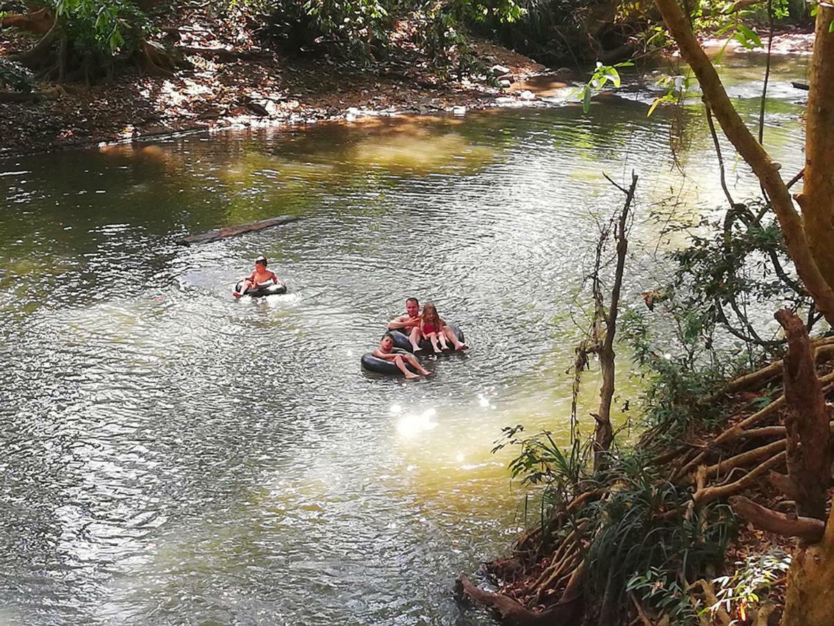 Atha Safari Resort & Riverside Camping อุดาวาลาเว ภายนอก รูปภาพ