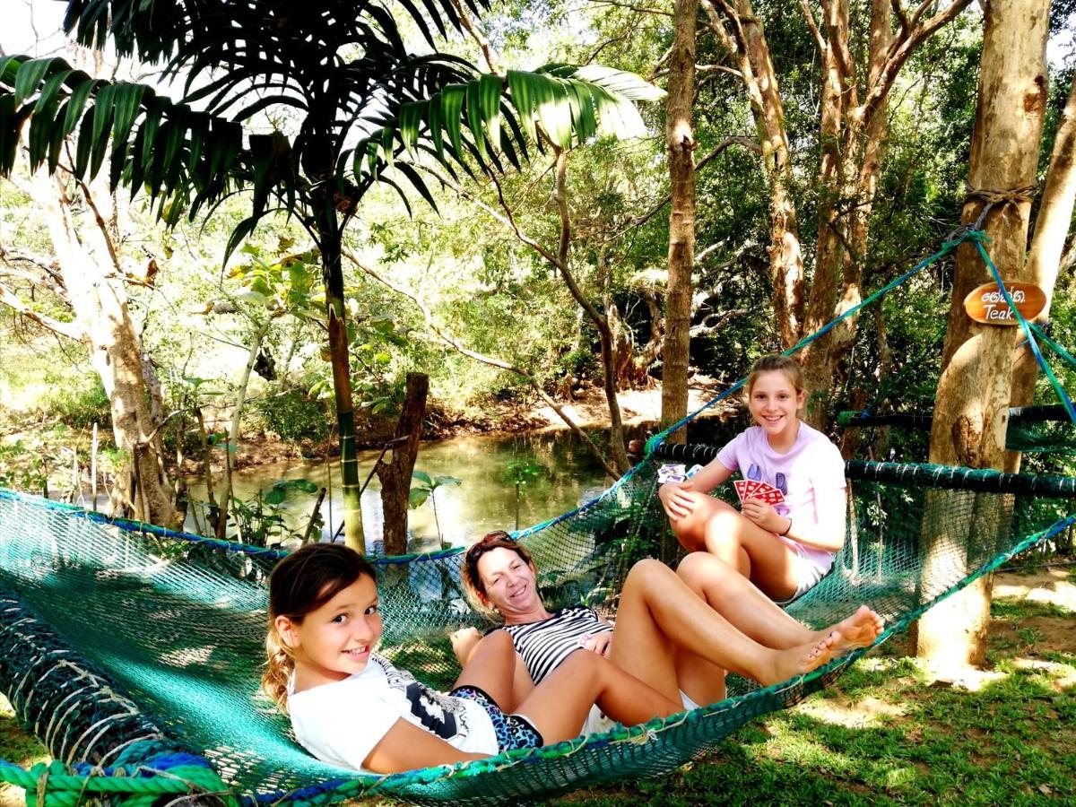 Atha Safari Resort & Riverside Camping อุดาวาลาเว ภายนอก รูปภาพ