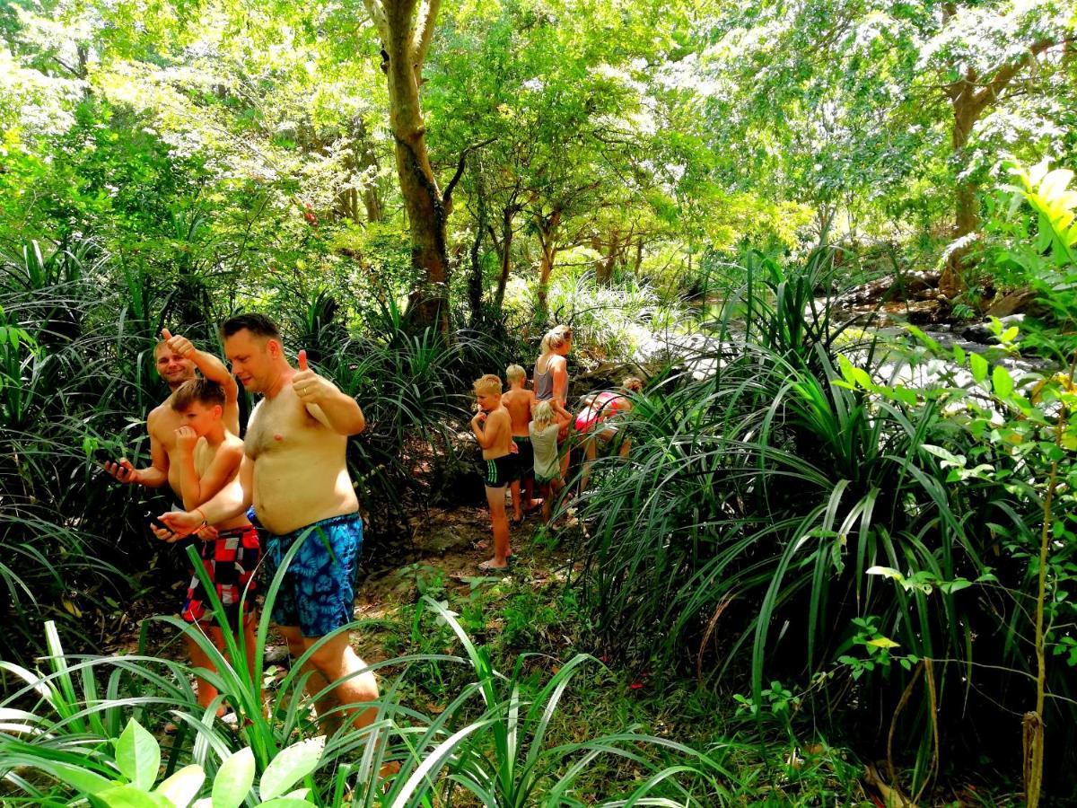 Atha Safari Resort & Riverside Camping อุดาวาลาเว ภายนอก รูปภาพ