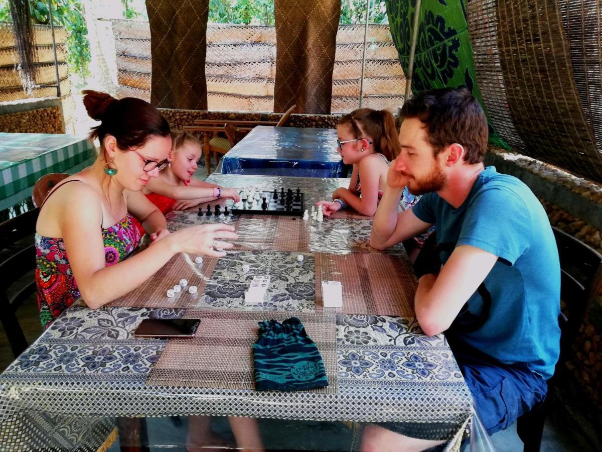 Atha Safari Resort & Riverside Camping อุดาวาลาเว ภายนอก รูปภาพ